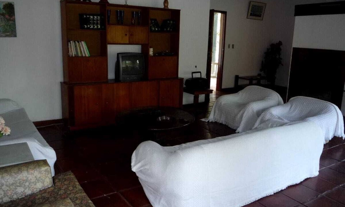 Mendes House | Wonderful place with swimming pool for up to 30 people