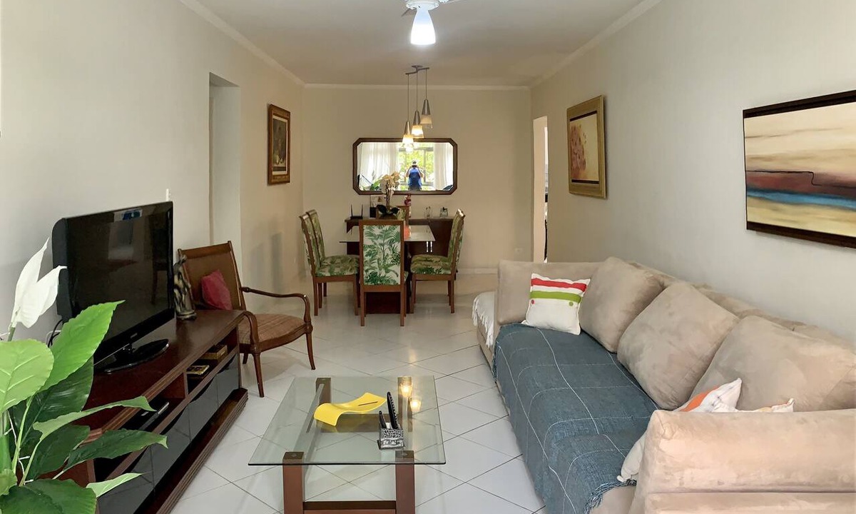 Pitangueiras Apartment | Your beach retreat: Fully equipped apartment, fast Wi-Fi, and beach service 💖