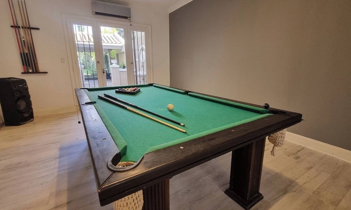Martinez House | Your retreat with a pool and barbecue in Martinez
