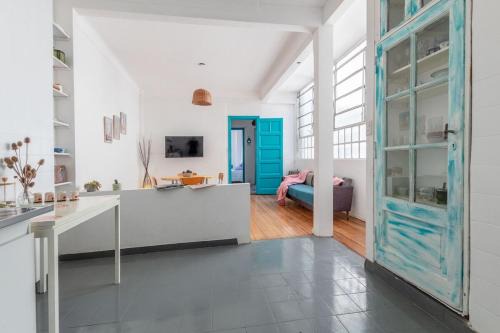 Balvanera Apartment | ZAYA, amplio semipiso con balcón, ubicación ideal