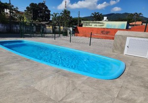0001.02 - Maranduba - Apto - 2 Dormitório - 8 Pessoas - 2 Quadras Do Mar - Piscina - Wi-Fi (Excursão 96 Pessoas)