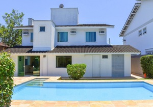 4 bedroom(s) House near Jardim Acapulco