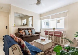 Apartamento encantador no Guarujá, praia da Enseada - Apenas 600m da praia !