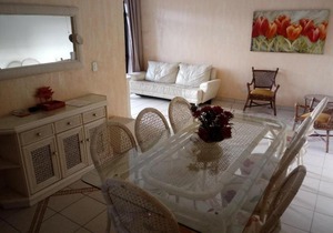 Apartamento Guarujá 3 dorms 8 pessoas