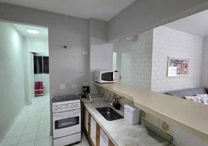Apartamento no Guarujá Praia da Enseada para até 6 pessoas, com Ar Condicionado, a 350 metros - 5 minutos a pé
