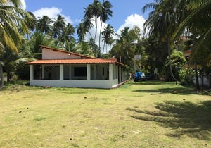 Beachfront house Ponta de Mangue - 4 bedrooms, 2 suites