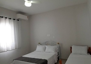 Beautiful beach house with pool in Bertioga!