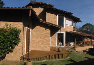 Beautiful rustic-style house 700 meters from Curral Beach