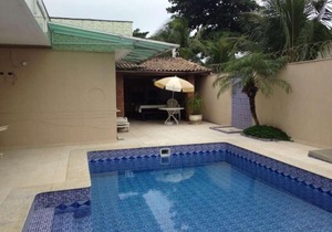 Casa em Guarujá-SP