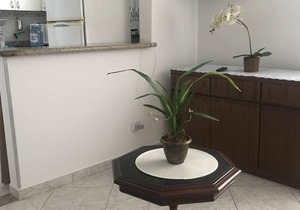 Center Pitangueiras, 70 mts from the beach, prox. the mall/restaurants/market/bank