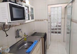 Guarujá Enseada - Apto 200m da praia - 02 dorm. Wi-fi + AR + Estacionamento