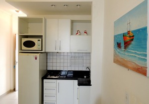 Guarujá, Praia das Pitangueiras, Flat with services, one block from the beach.