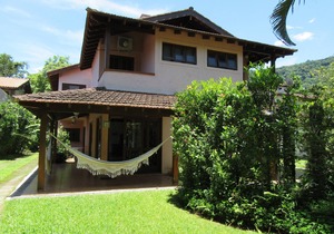 House with 3 suites in condominium in Barra do Sahy - 3 suites