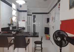 Kitnet em Guarujá - Pitangueiras (sem garagem)
