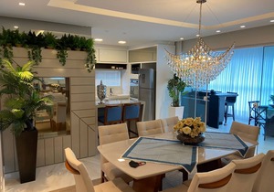 Luxuoso Apartamento NO Coração DE Meia Praia