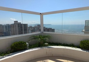 Luxury apartment close to the beach. Praia Grande / SP