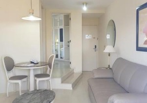 Paulista Wall Street Flat 10
