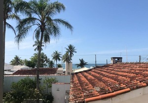 Very comfortable and 30 meters from the beach ... quiet and fun !!!