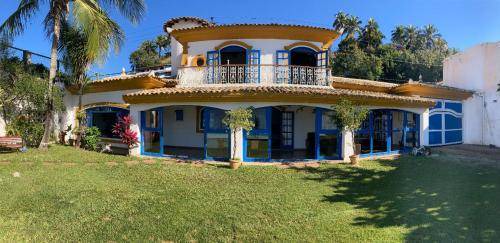 Praia Deserta House | 256 m² House ∙ 3 bedrooms ∙ 14 guests