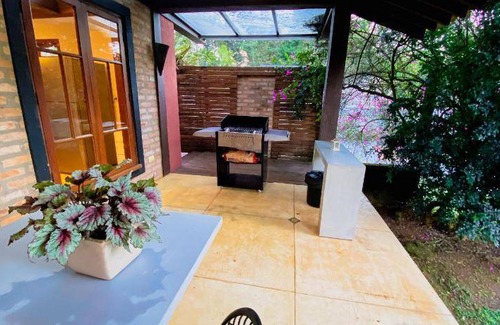 Carapicuiba House | 260 m² House ∙ 4 bedrooms ∙ 9 guests