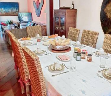 Interlagos Bed & Breakfast | 600 m² Bed and breakfast ∙ 5 bedrooms ∙ 14 guests