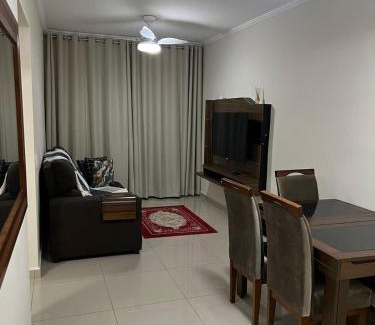 Vila Julia Apartment | Aconchegante - Enseada - Guarujá