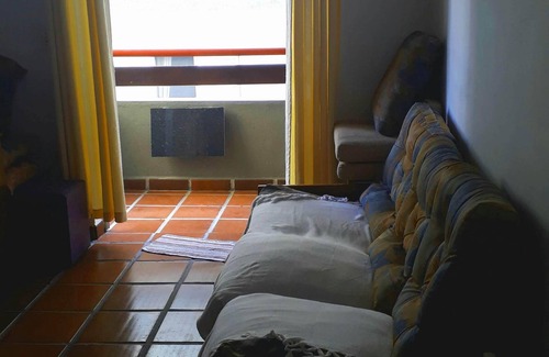 Vila Julia Apartment | Apartamento Guarujá, 2 Quartos, 5 Minutos da Praia da Enseada