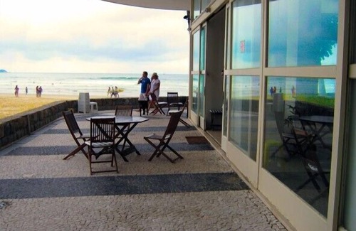 Asturias Apartment | Apartment, 1 bedroom, historic building in Pitangueiras, Guarujá.