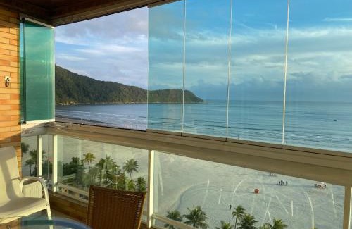Canto do Forte Apartment | Apto Varanda Gourmet frente ao mar com Wi-Fi