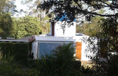 Vargem Grande Paulista Cottage | Atlantic Forest preserved. Mediterranean style house.