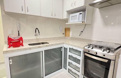 Prainha Apartment | Beachfront Apartment in Martim de Sá Beach, Caraguatatuba, for up to 8 people.
