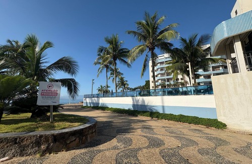 Prainha Apartment | Beachfront Apartment in Martim de Sá Beach, Caraguatatuba, for up to 8 people.