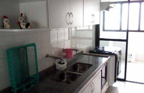 Asturias Apartment | Beautiful apartment. Asturias-Guarujá, with balcony and free Wi-Fi, 150 m from the beach.