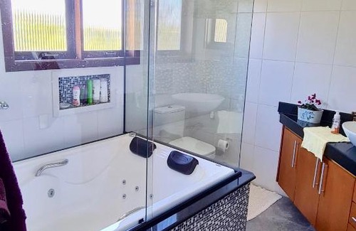 Jardim Manancial House | Casa 4 suítes em bairro de alto padrão proxima ao capivari