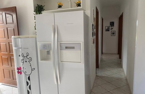 Morada da Praia House | Casa Reformada com Amplo Espaço, Churrasqueira e Piscina
