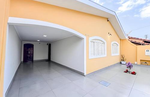 Ourinhos House | Casa completa, 3 quartos com ar e 2 vagas