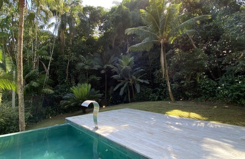 Maresias House | Casa da Mata (Maresias beachfront condominium)
