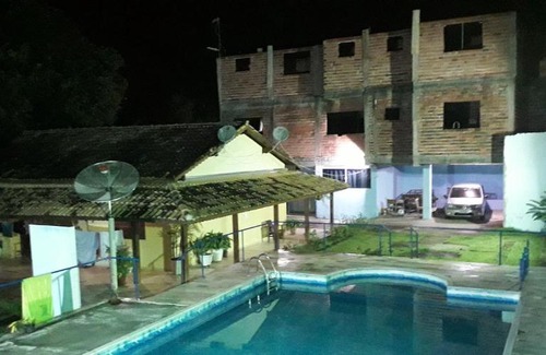 Ipero Hostel | CASA EM CONDOMÍNIO FECHADO COM PISCINA