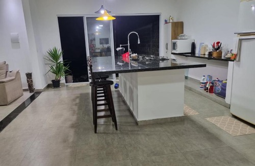 Boraceia House | Casa Linda na rua da Praia