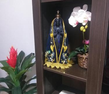 Aparecida House | casa vó doca, preço único pela casa inteira,cabem até 10 pessoas ao lado da basilica aparecida