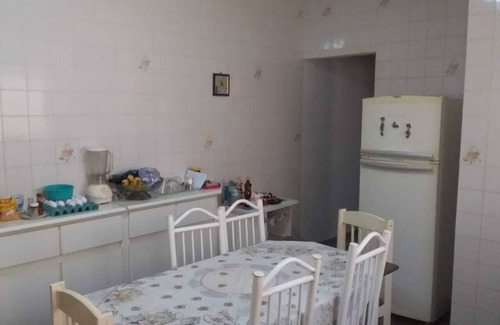 Mongagua House | Comfortable house, 300mts from the center, containing shower and barbecue in the yard