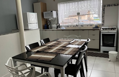 Pindamonhangaba Apartment | Conforto Para Grupos de Trabalho, Estudo ou Passeio