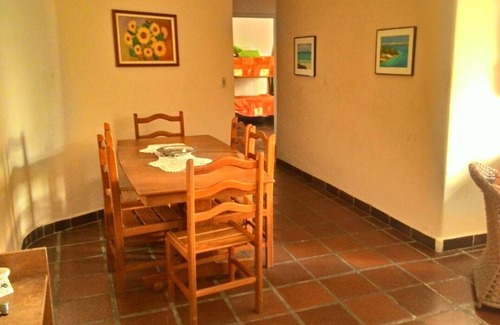 Jardim Vitoria Apartment | Cove Apartment 2 blocks from the beach prime area