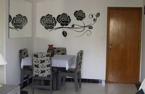 Guilhermina Apartment | Cozy apartment in Praia Grande and Charming - Wilhelmina Garden