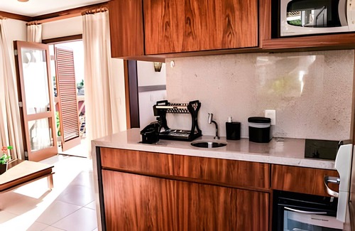 Veloso Condo | Family Retreat with Hot Tub at Curral Beach