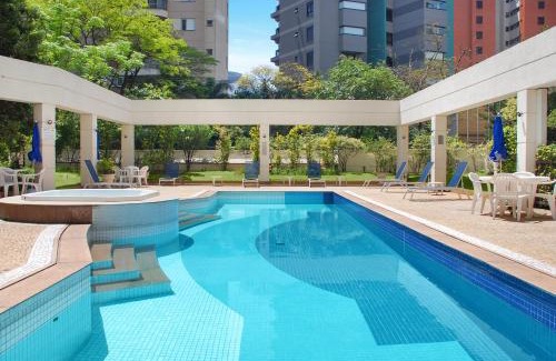 Vila Olimpia Apartment | Hotel Vila Olimpia Kitchen Pool Gym