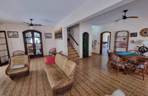 Enseada House | House ∙ 4 bedrooms ∙ 14 guests