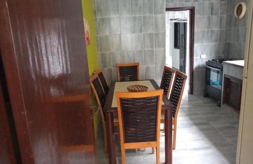 Balneario Praia do Pernambuco House | Linda Casa com Piscina Guarujá