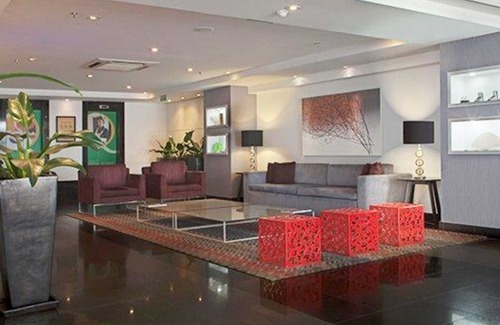 Alphaville Industrial Hotel | Quality Suites Alphaville