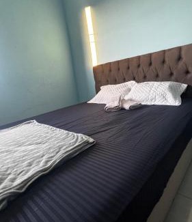 Itapevi Hostel | Refúgio Aconchegante com Garagem, Ônibus e trem